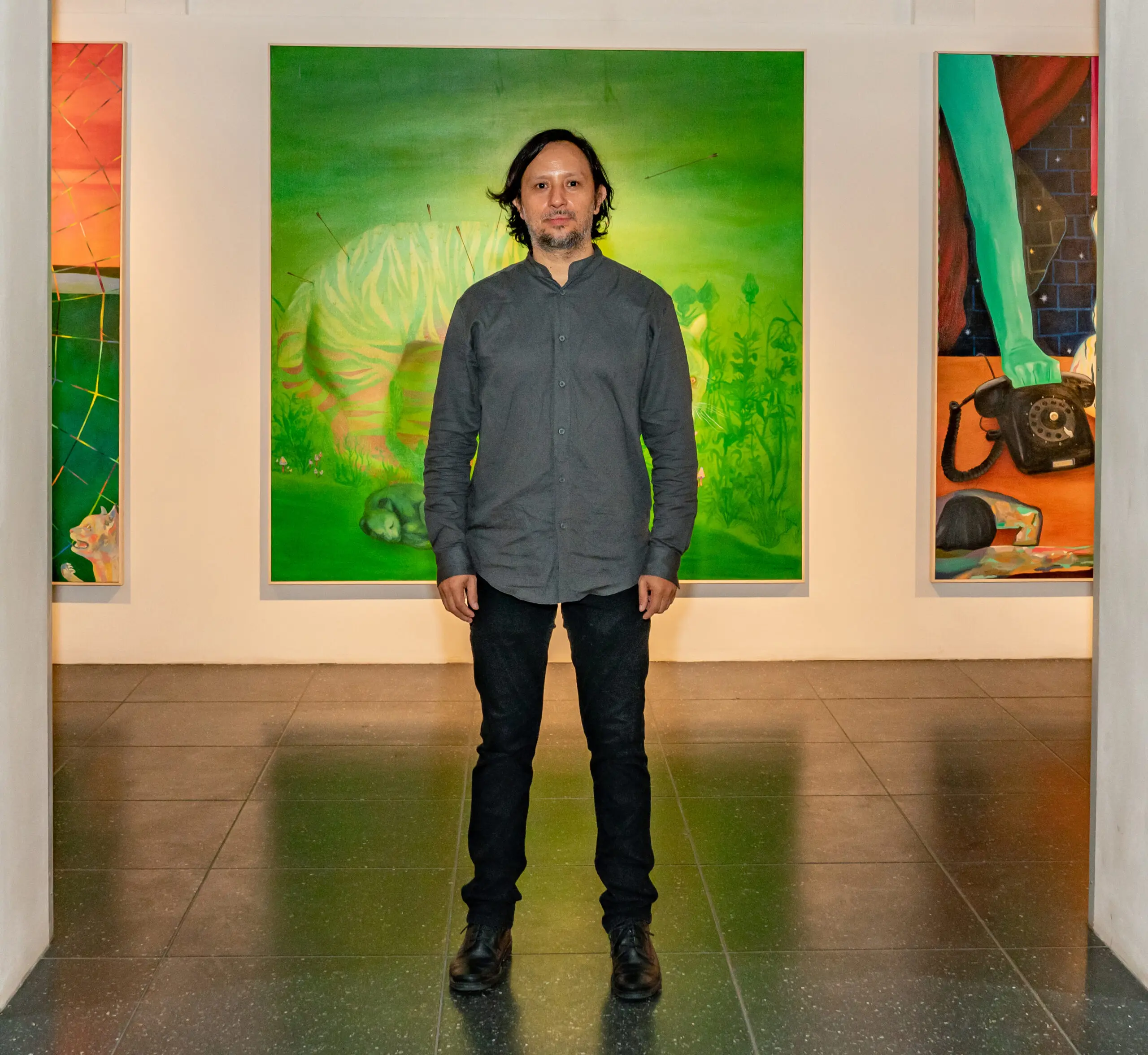 Exposición "La felicidad es una ola poderosa" de Alfonso Barrera