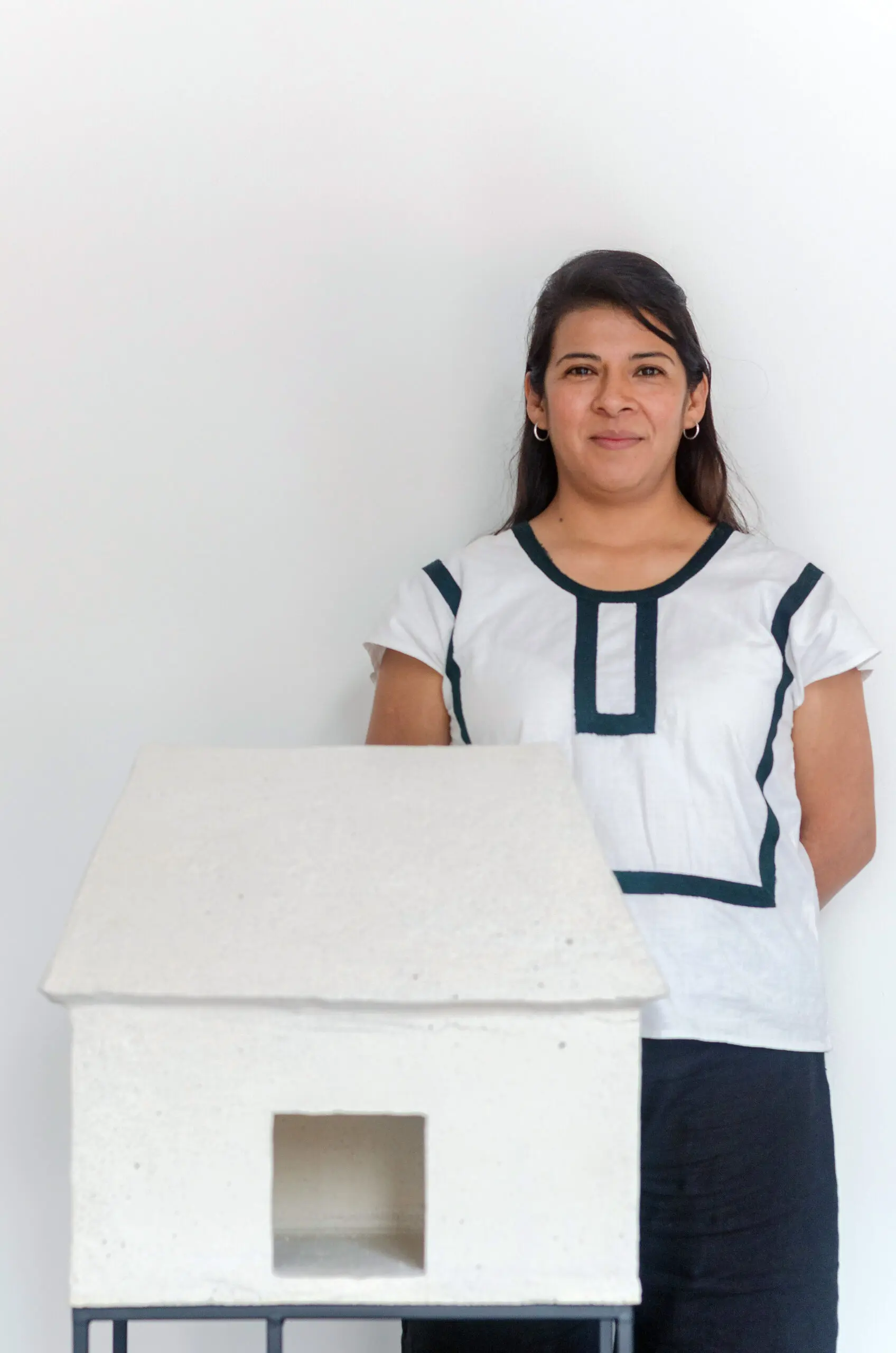 ARTISTA PLÁSTICA ISABEL SÁNCHEZ EN EN GALERÍA