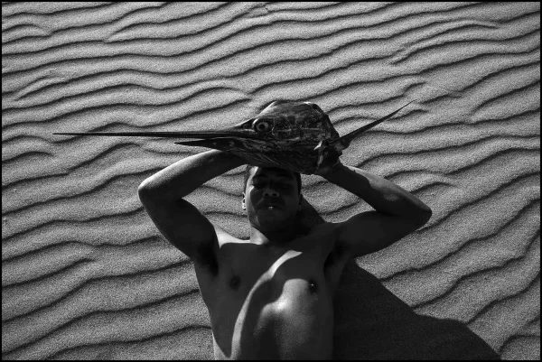 Fotografía del artista visual Fernando Armenghol en NN Galería
